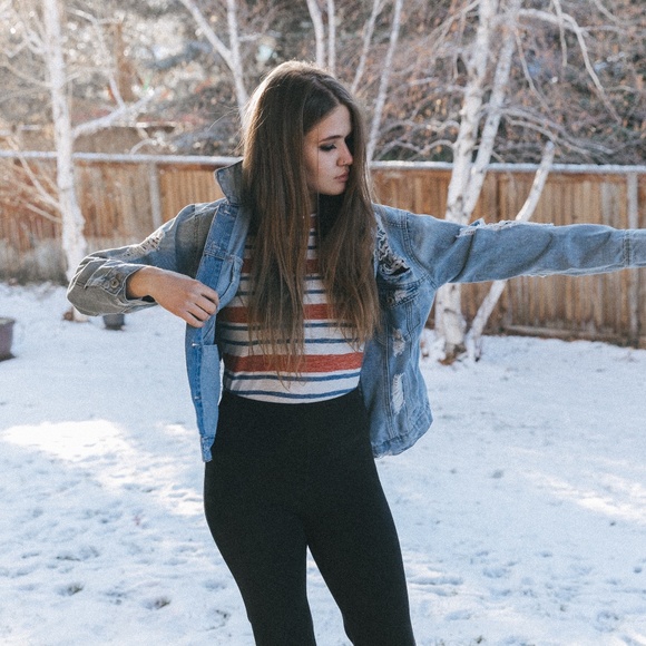 Button Front Ripped Jean Jacket - Picture 7 of 12